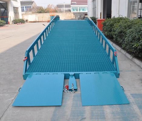 10 Tons Loading Capacity Mobile Dock Ramp , Container Loading Ramp