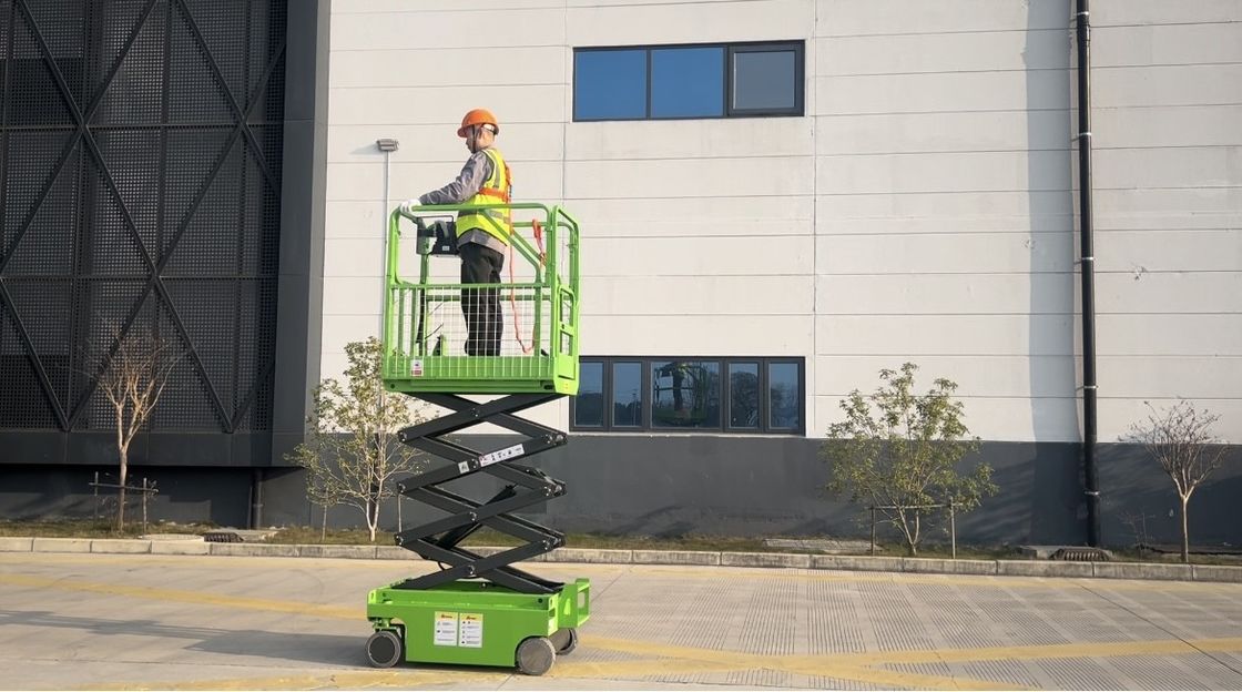 MINI SCISSOR LIFT WITH FULL ELECTRIC OF 3 METER PLATFORM HEIGHT AND 240KG LOAD CAPACITY